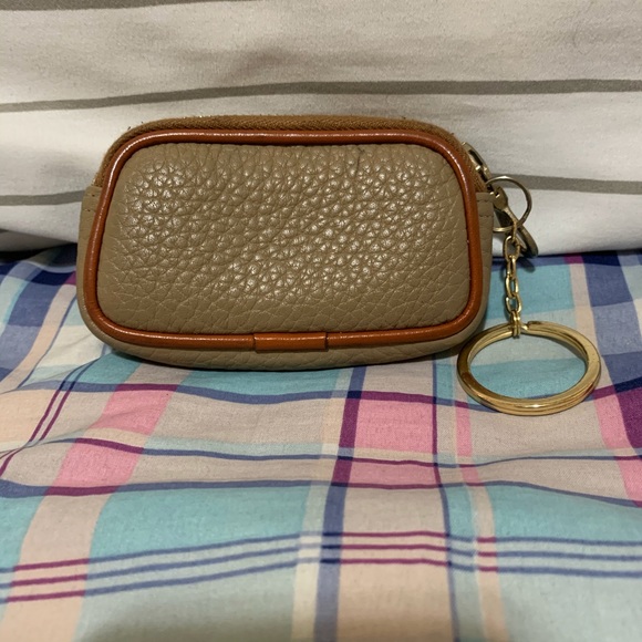 Vintage Dooney & Bourke AWL Zip Key Caddy - Picture 2 of 10